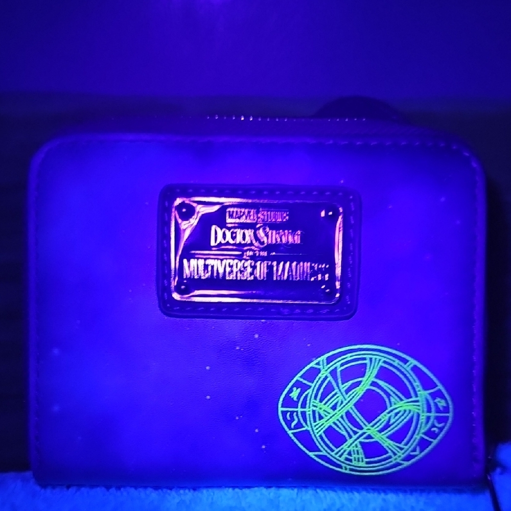 Loungefly Doctor Strange Wallet With Glow-in-the-dark Accents - Picture 5 of 6